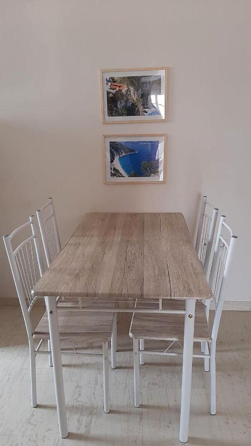 Tasias Apartments Lixouri Luaran gambar