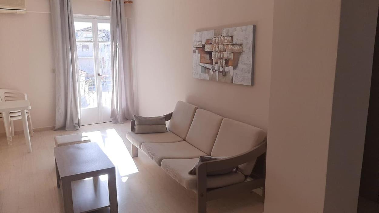 Tasias Apartments Lixouri Luaran gambar