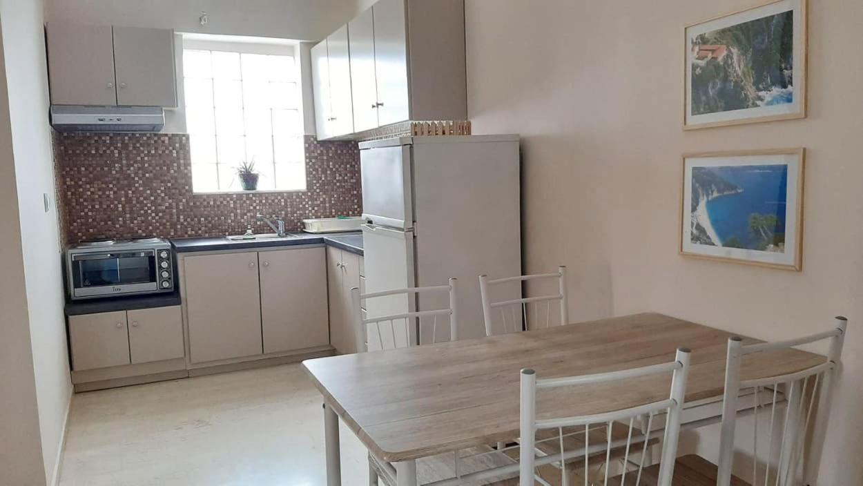 Tasias Apartments Lixouri Luaran gambar