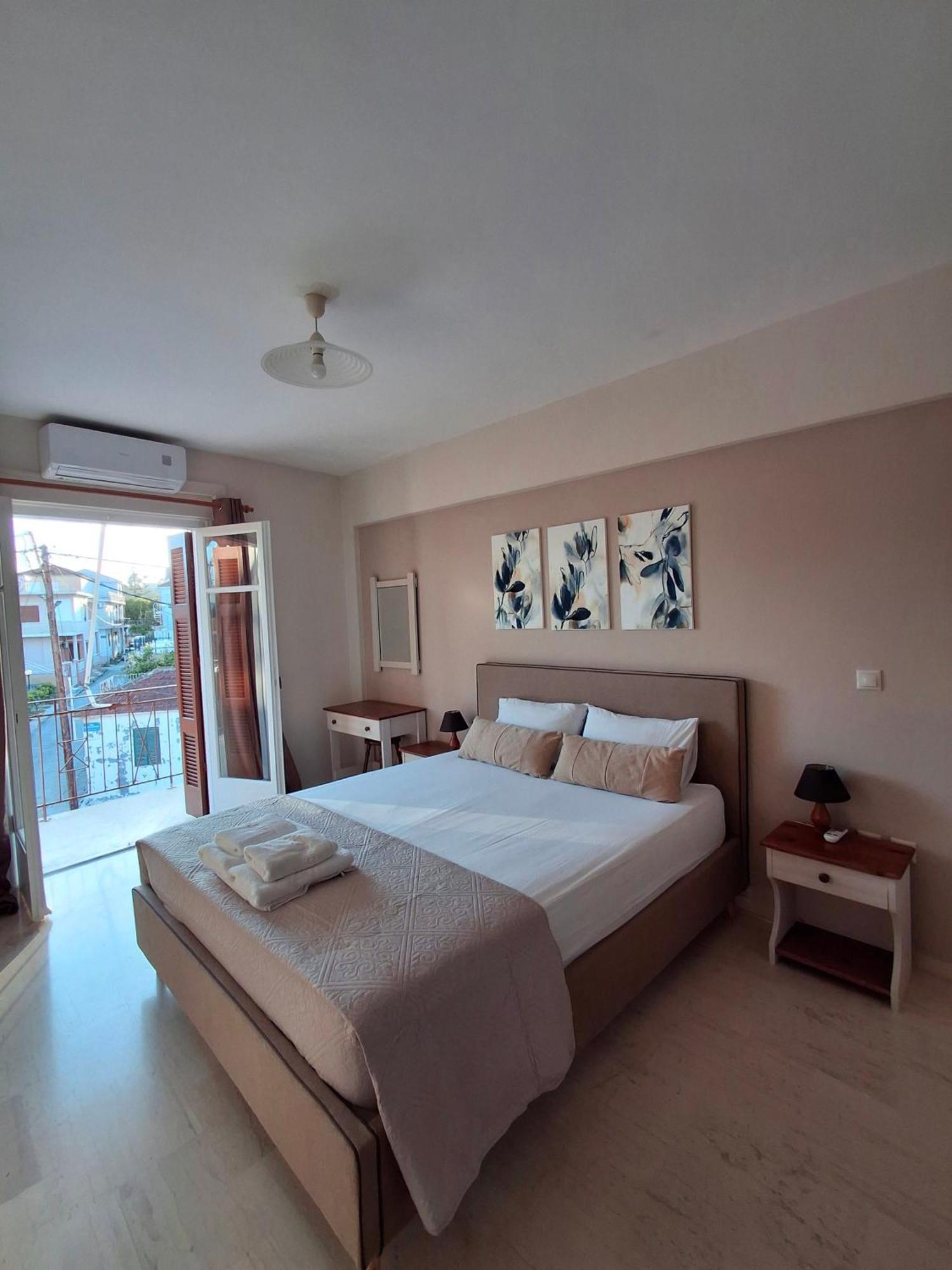 Tasias Apartments Lixouri Luaran gambar